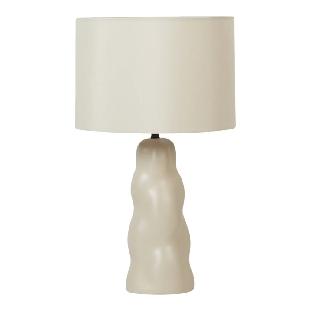 Lampe de table en céramique à base ondulée avec abat-jour en tissu