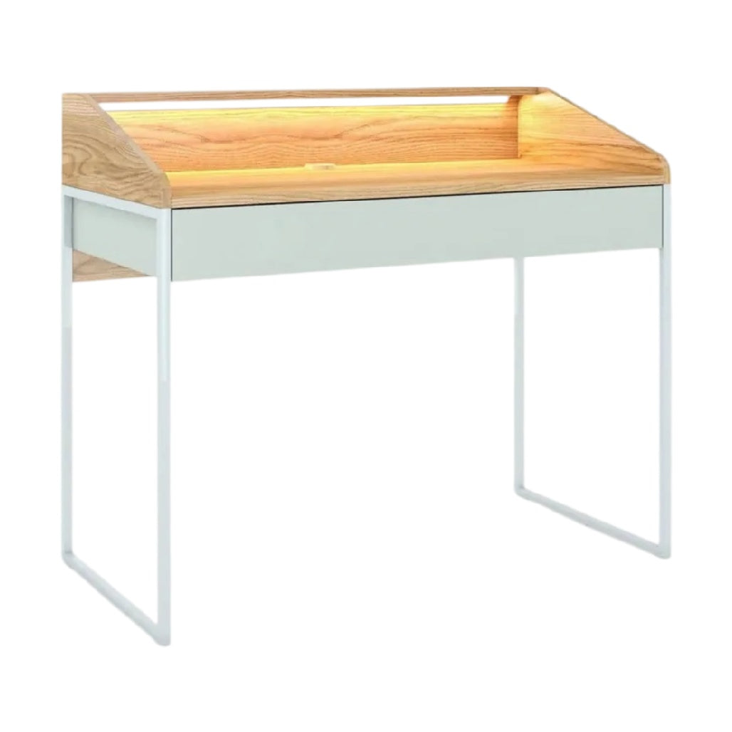 Bureau moderne en bois avec éclairage intégré